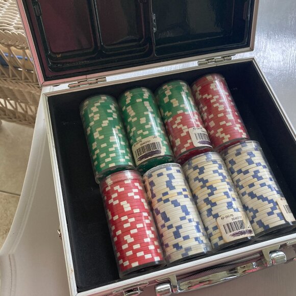 Professional  POKER CHIPS 200 With Metal Case - Picture 5 of 6